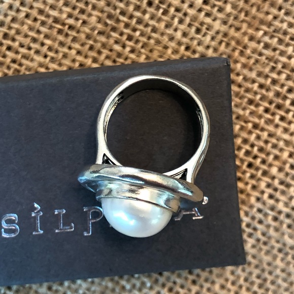 Silpada .925 Sterling Pearl Statement Ring Size 8 - Picture 6 of 6
